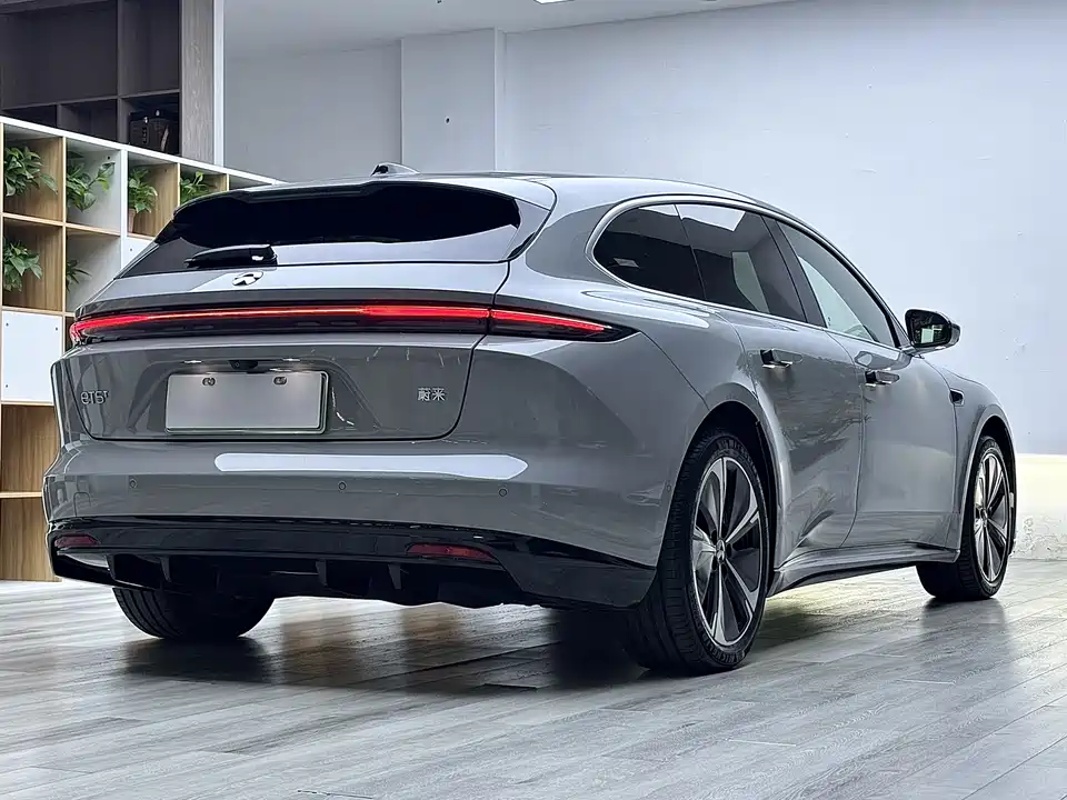 NIO ET5T