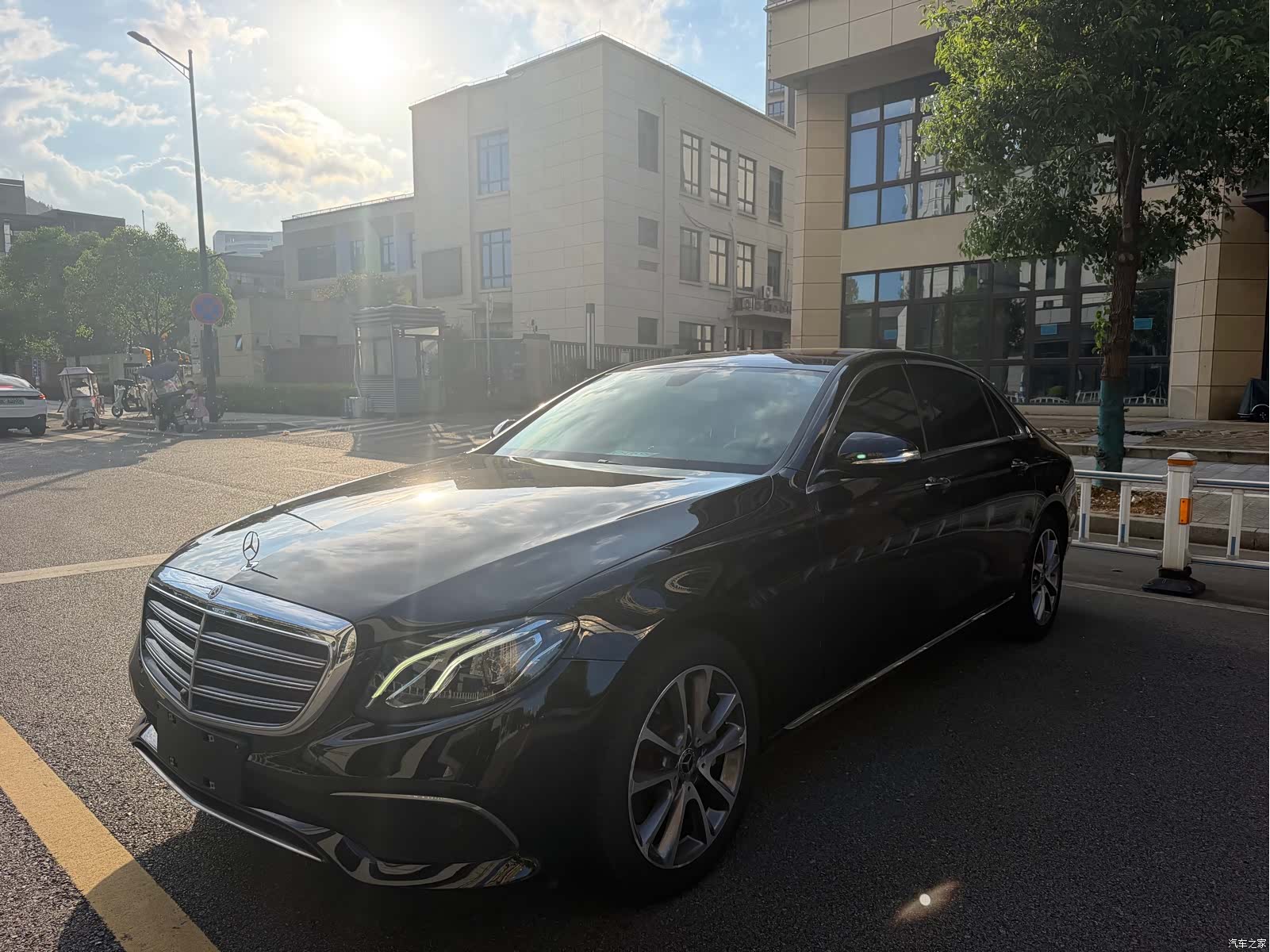 Mercedes-Benz E-Class, 2019 3