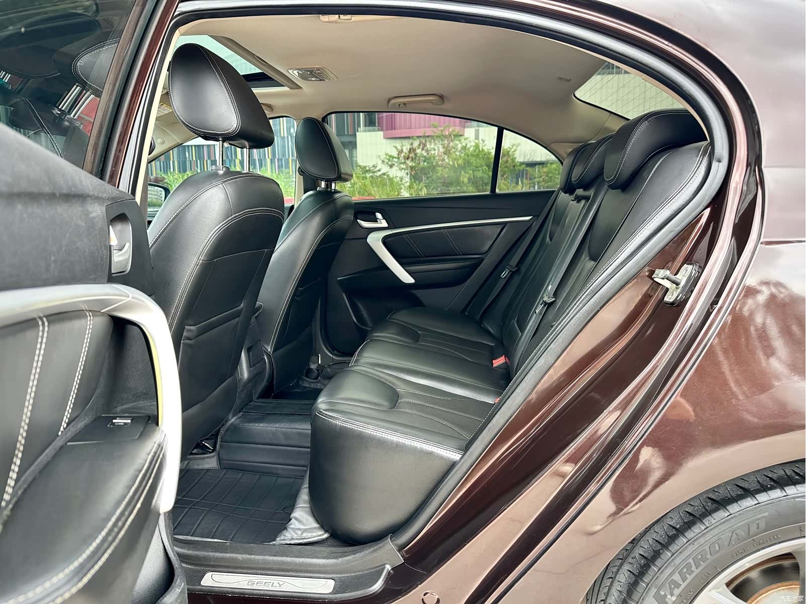 Geely Emgrand, 2017 11