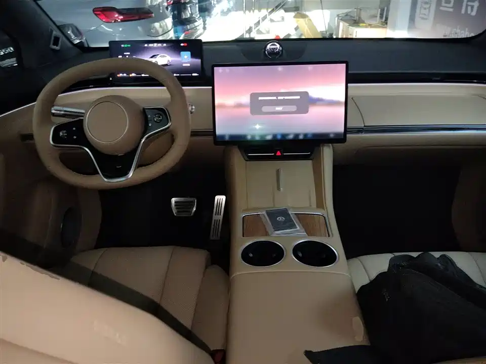 HarmonyOS Wisdom World R7