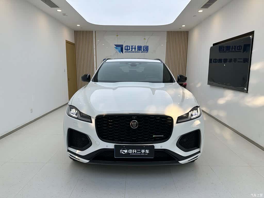 Jaguar F-PACE, 2023 2