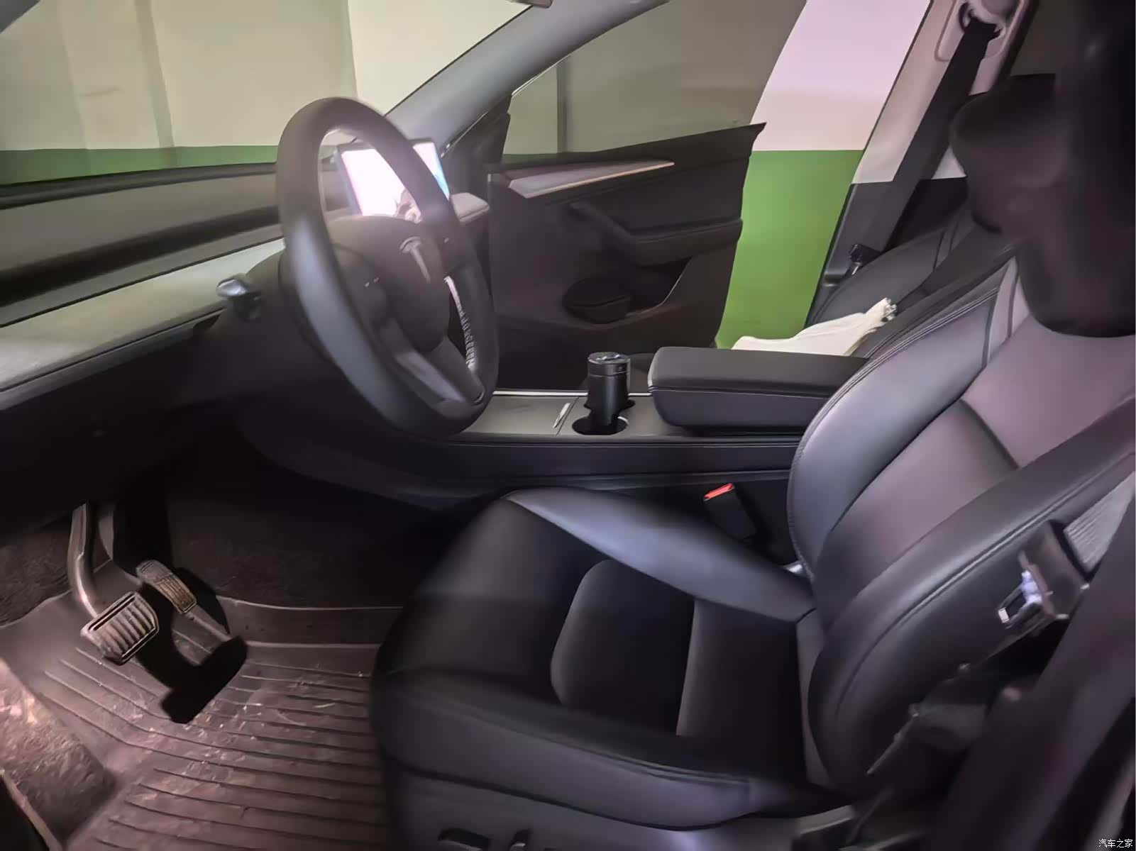Tesla Model Y, 2024 2