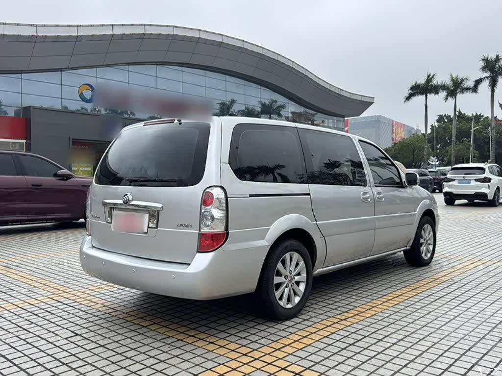 Buick GL8, 2016 24