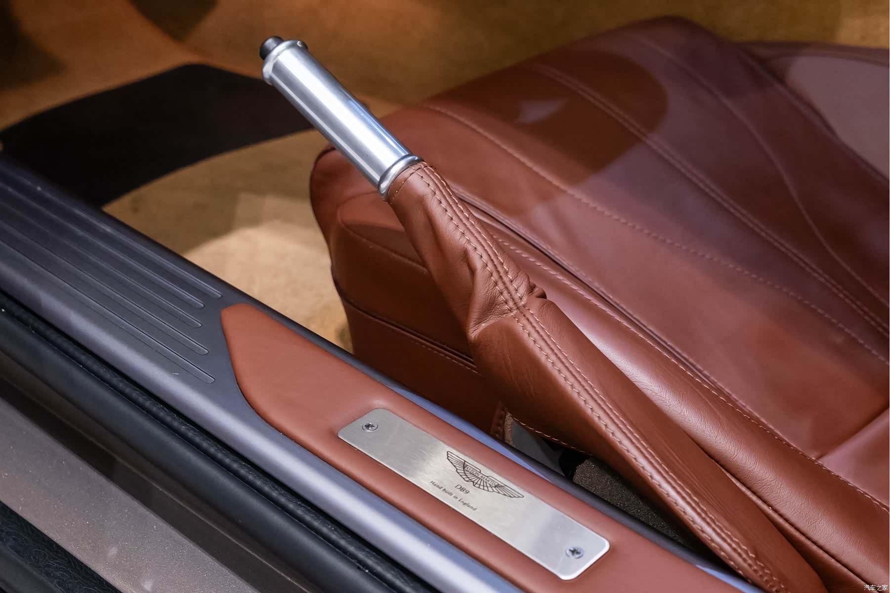 Aston Martin DB9, 2016 14