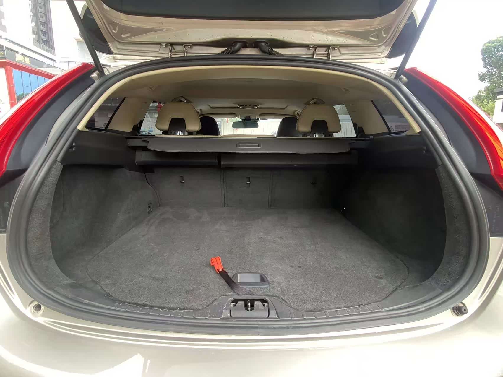 Volvo V60, 2013 14
