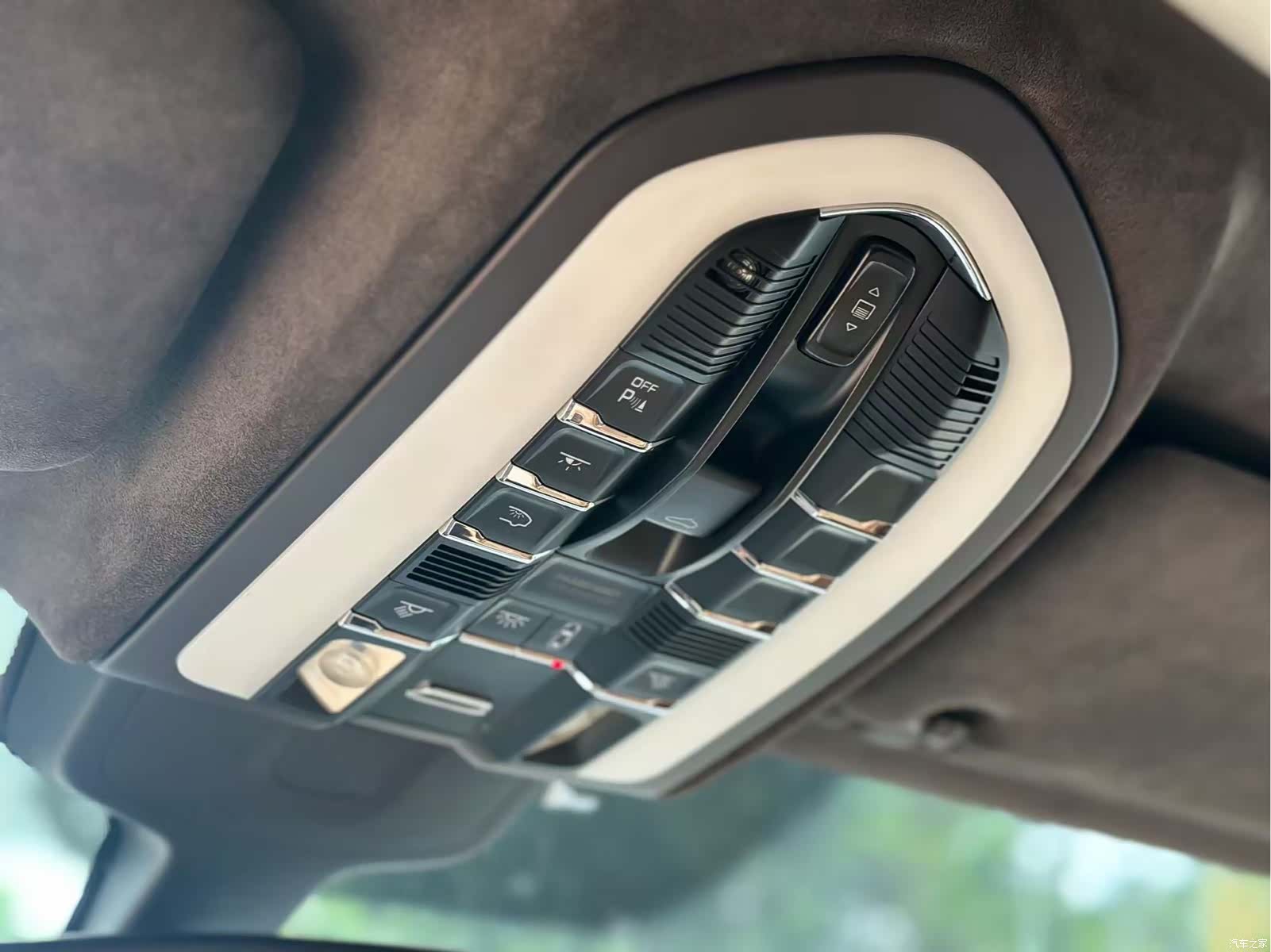 Porsche Cayenne, 2011 17