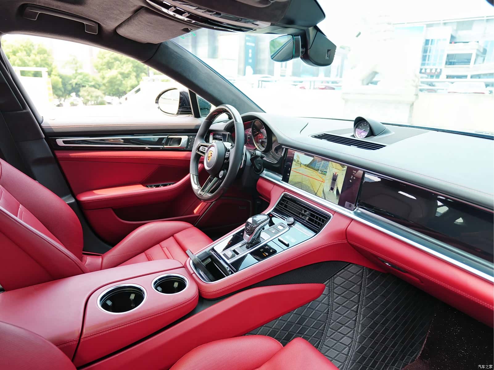 Porsche Panamera, 2022 11
