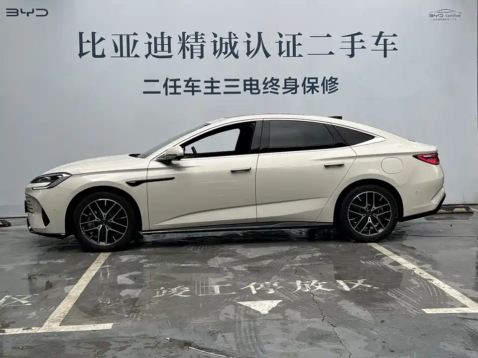 BYD Seal 07 DM-i
