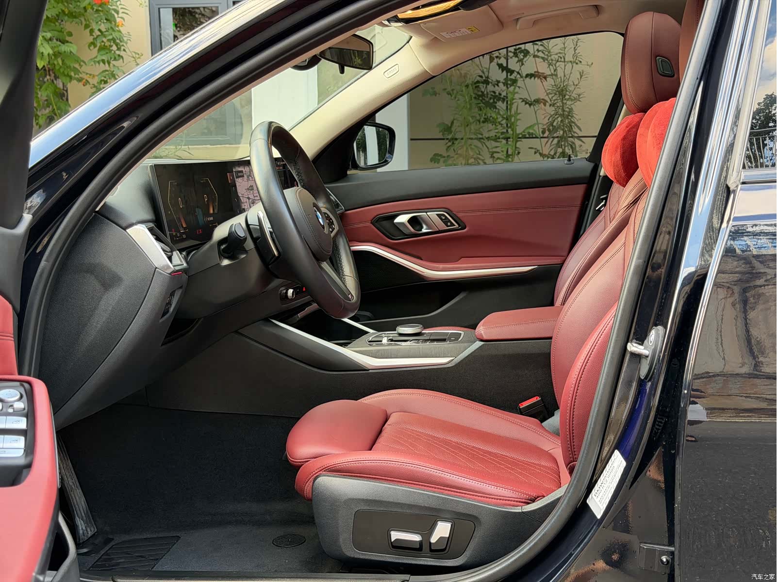 BMW 3 Series, 2023 все фото