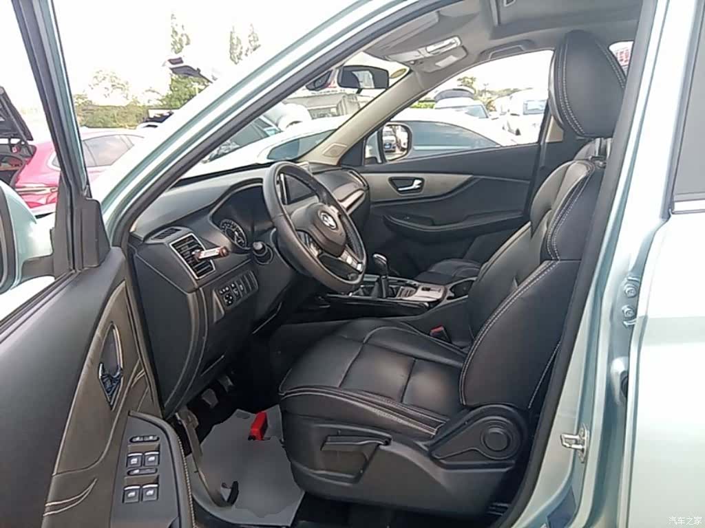 DongFeng S560, 2018 16