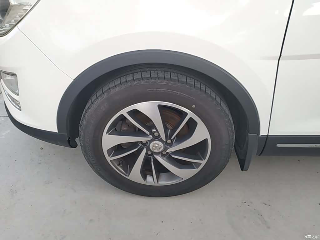 Wuling 560, 2016 23