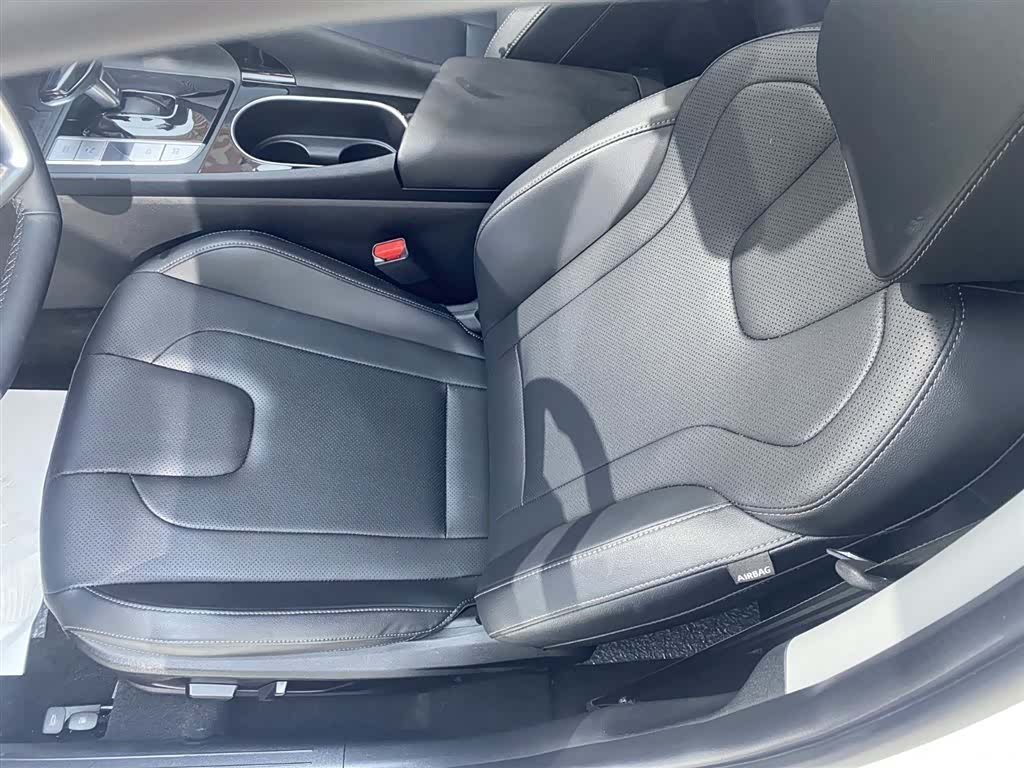 Hyundai Elantra, 2022 18