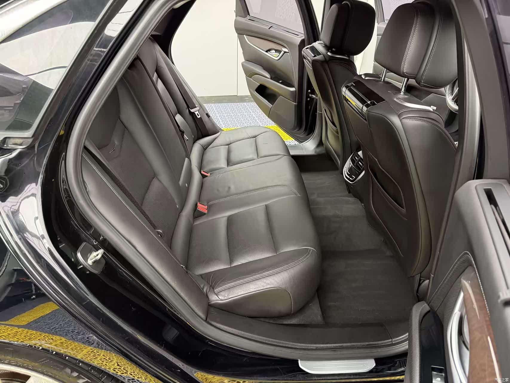Cadillac XTS, 2013 6