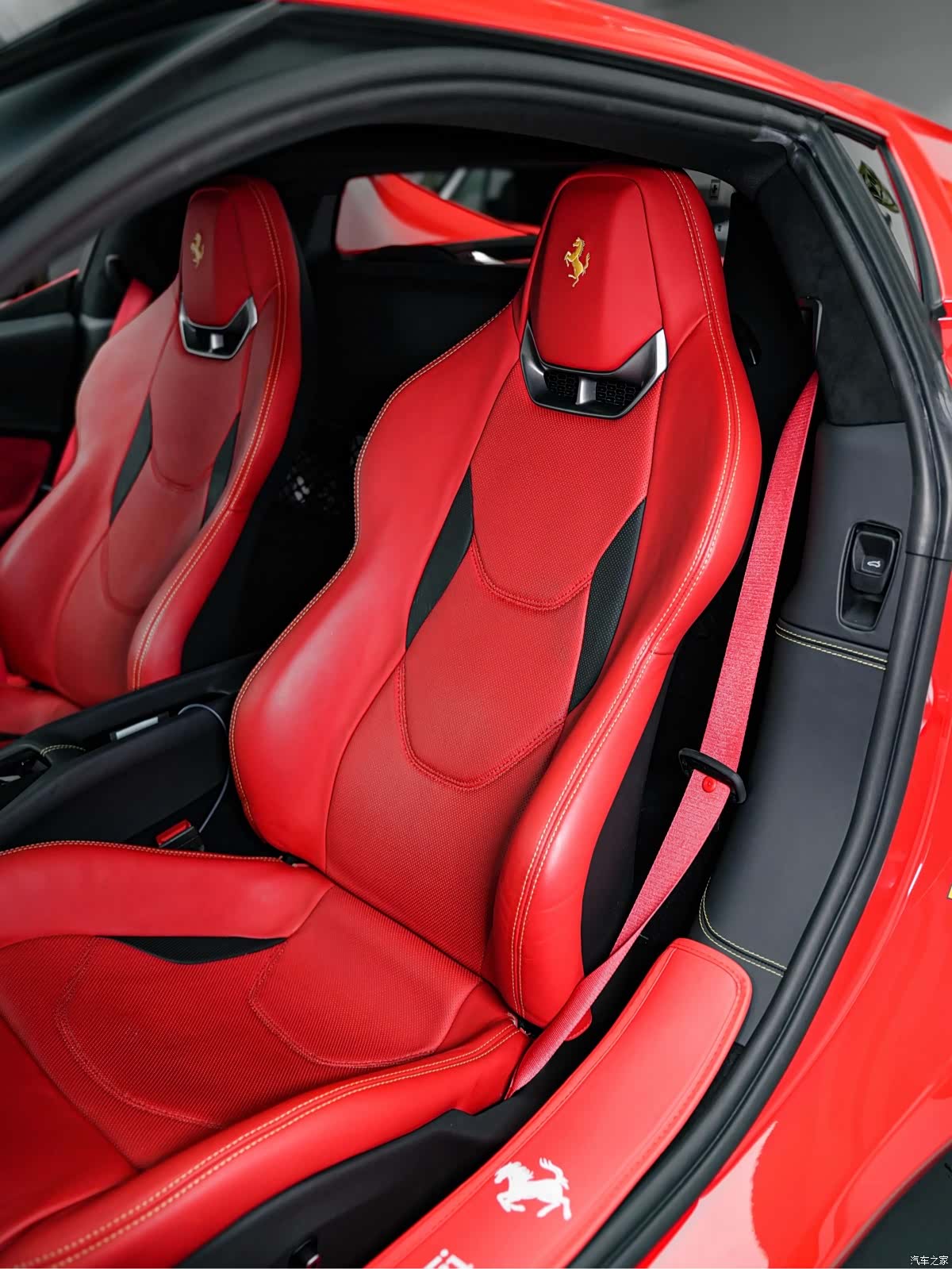 Ferrari 296, 2024 8