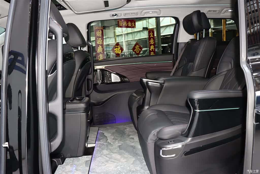 Trumpchi M8, 2023 11
