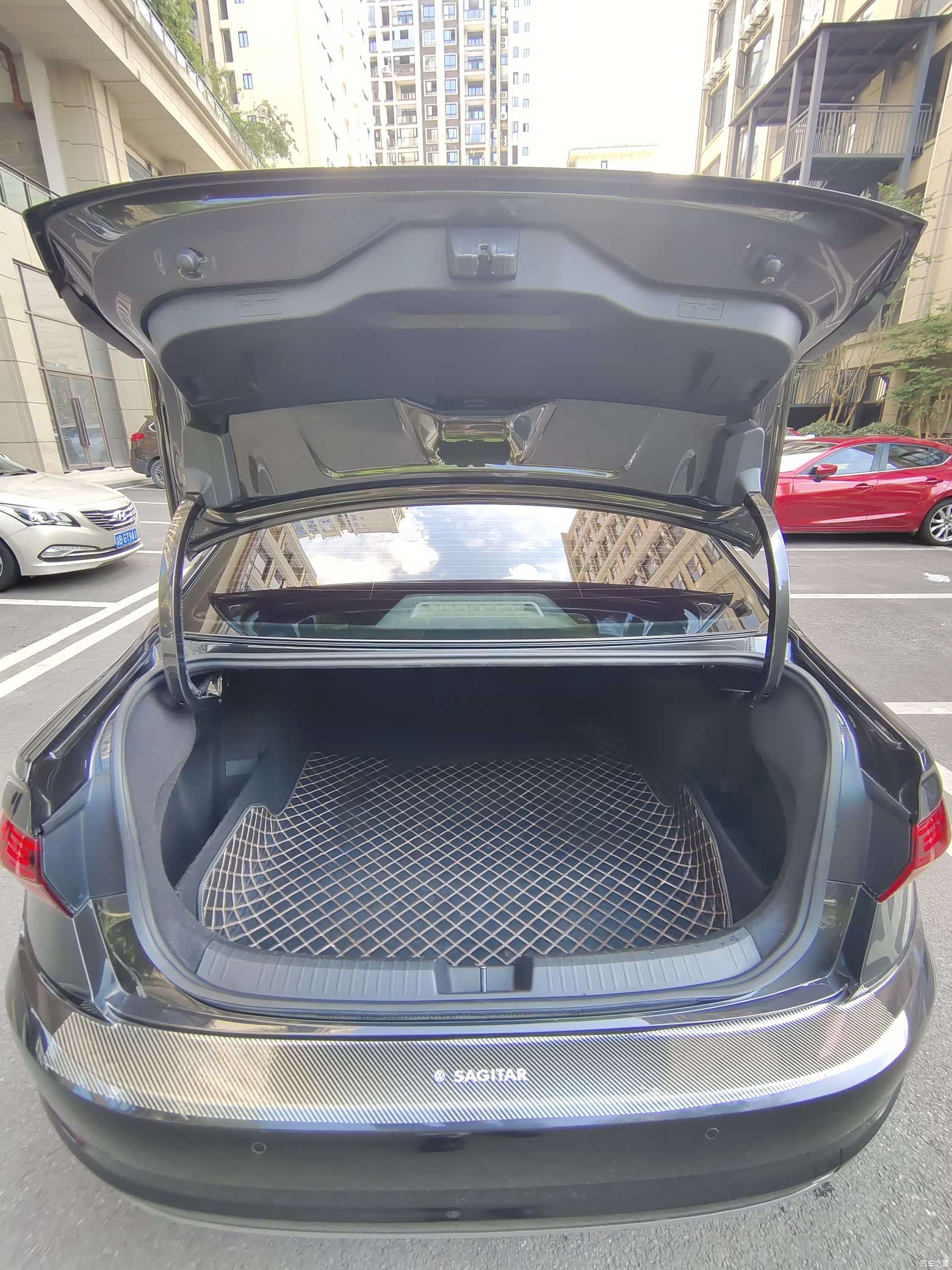 Volkswagen Sagitar, 2021 12