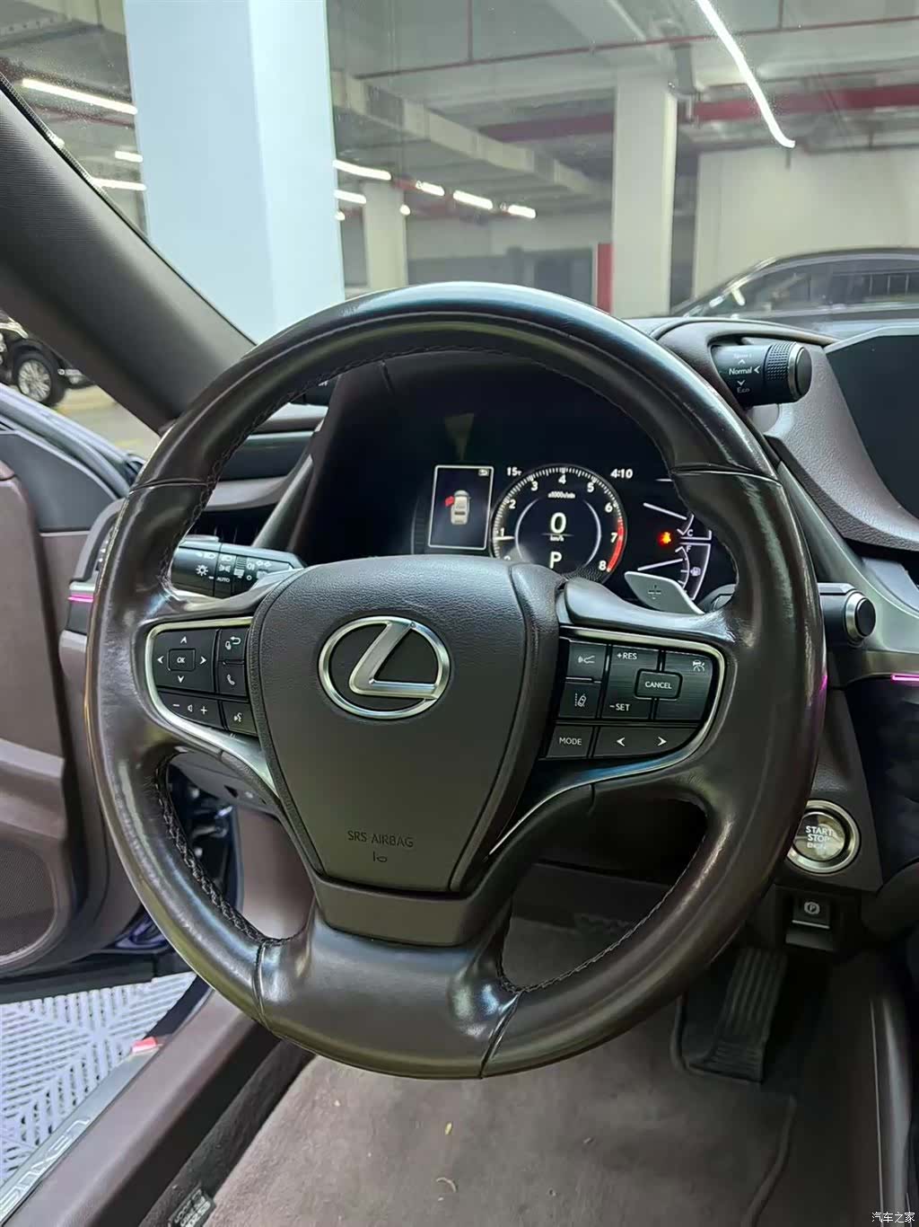Lexus ES, 2019 14