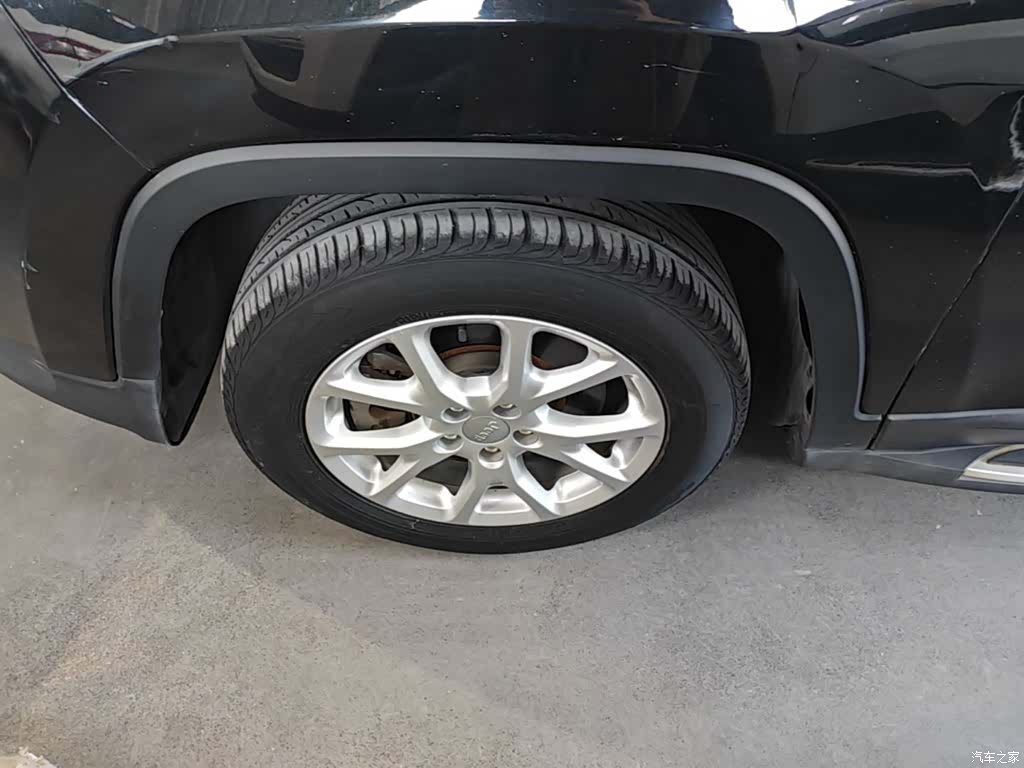 Jeep Cherokee, 2017 23