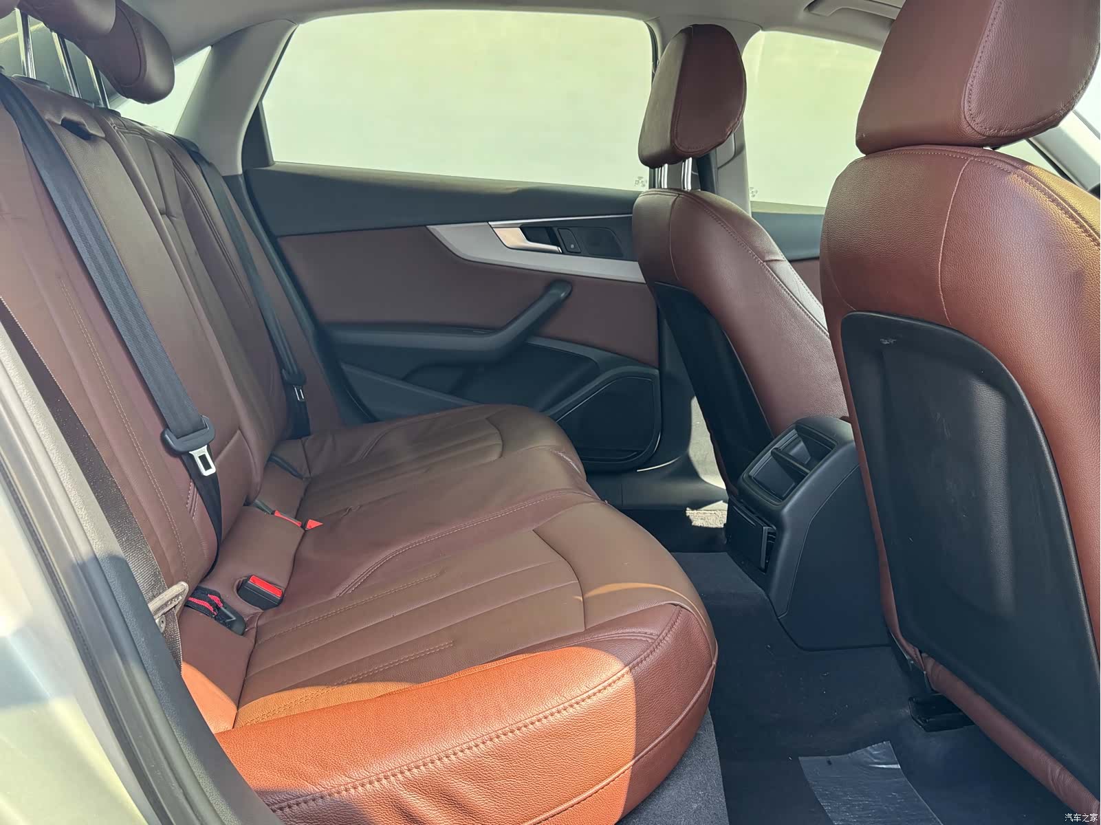 Audi A4L, 2018 9