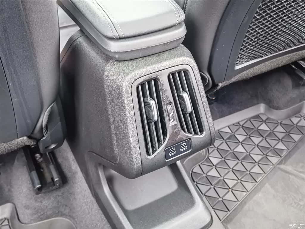 BMW X1, 2024 35