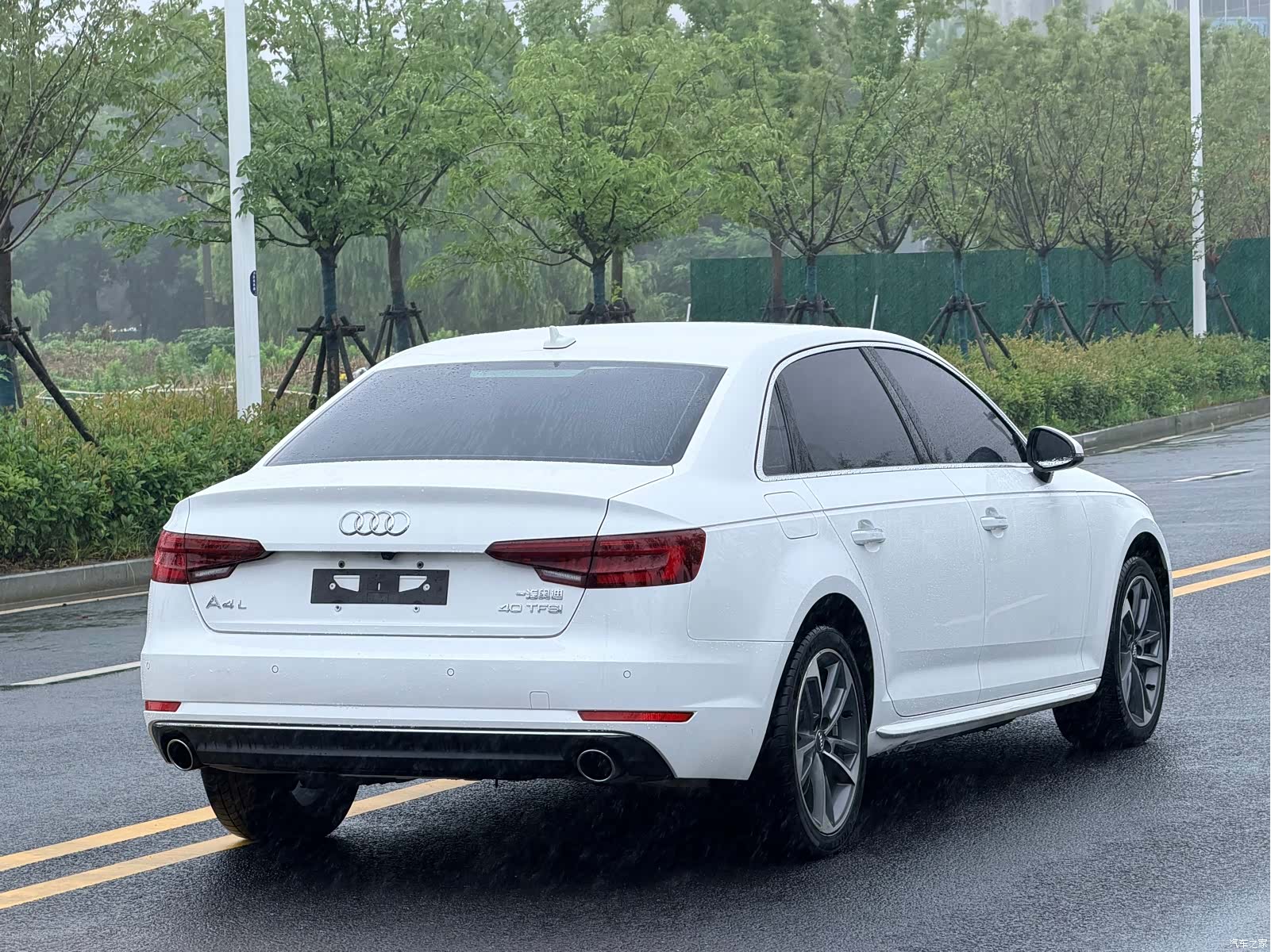 Audi A4L, 2018 7