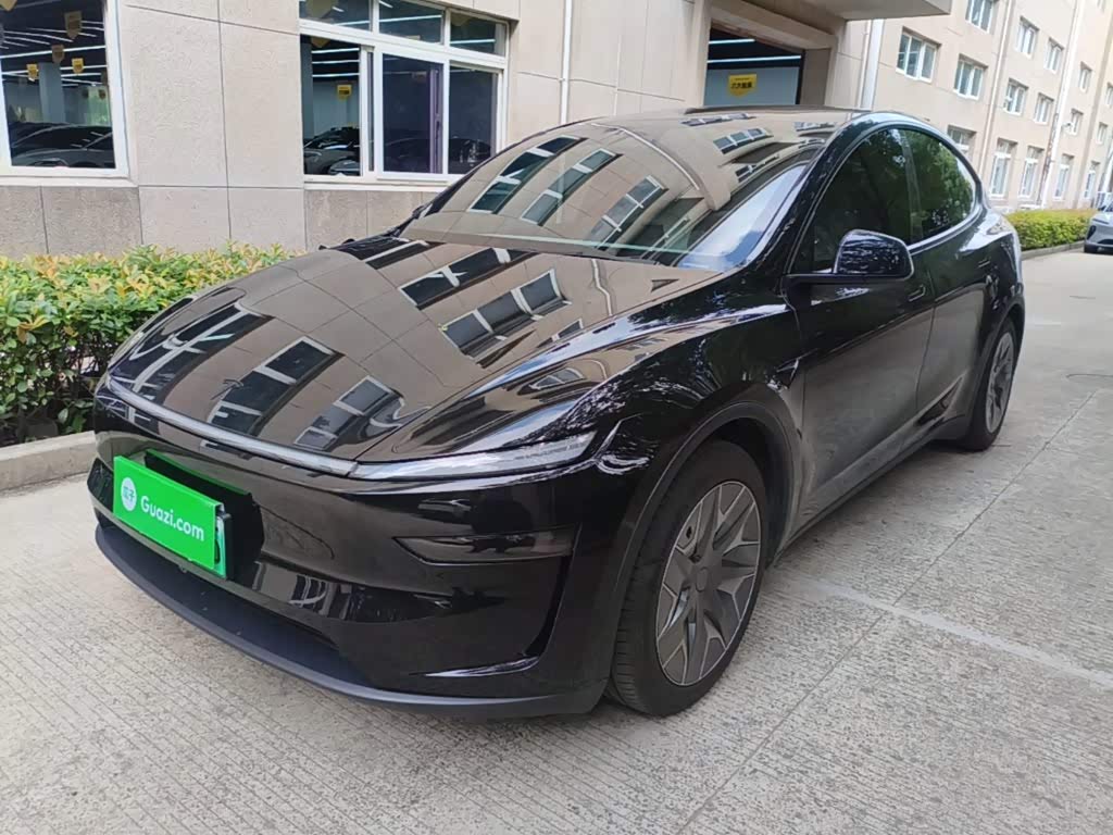 Tesla Model Y L