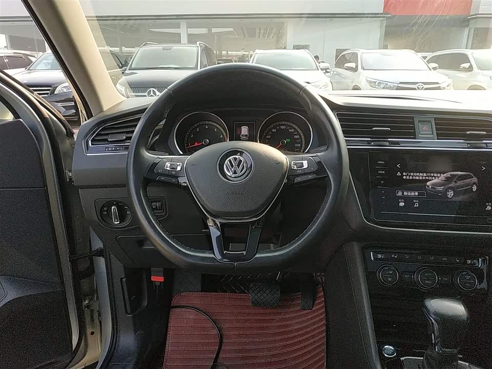 Volkswagen Tiguan L