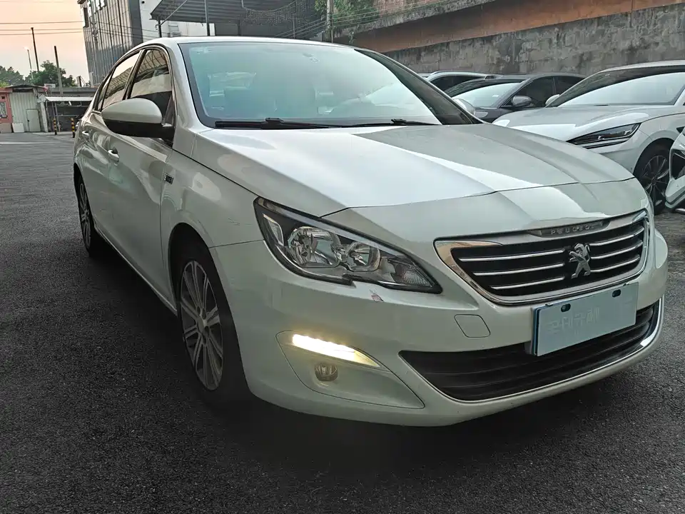 Peugeot 408
