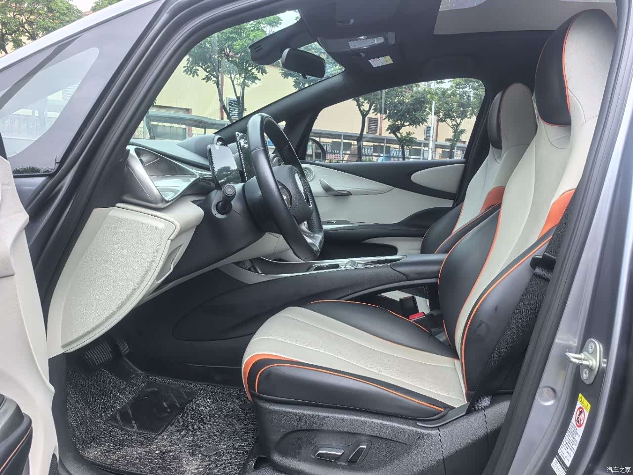 BYD Dolphin, 2023 4