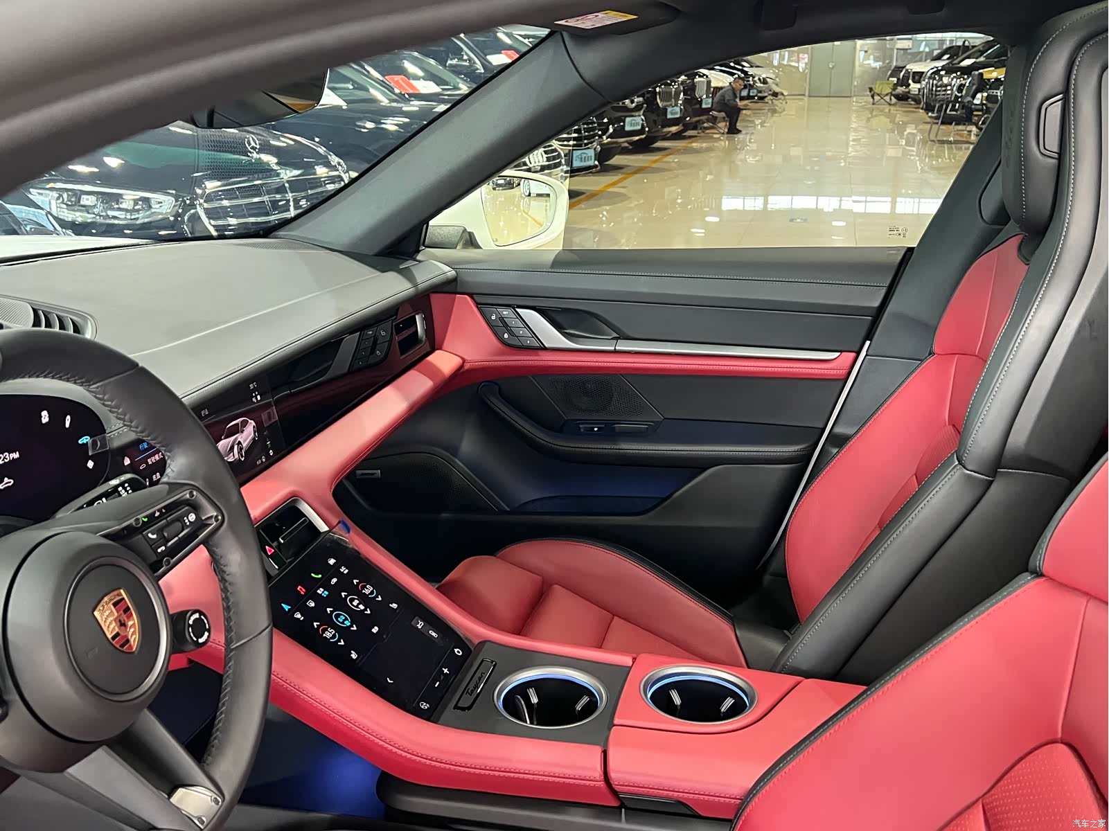 Porsche Taycan, 2025 16