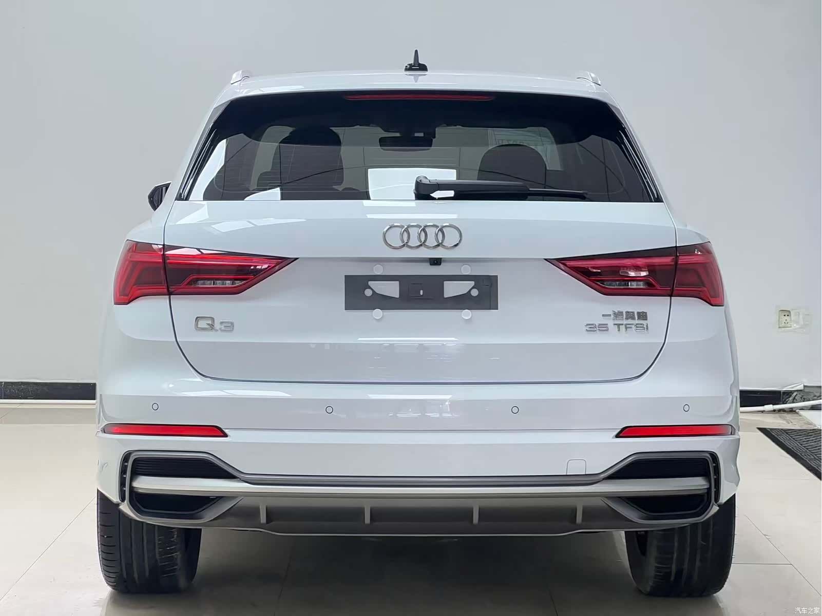 Audi Q3, 2022 все фото