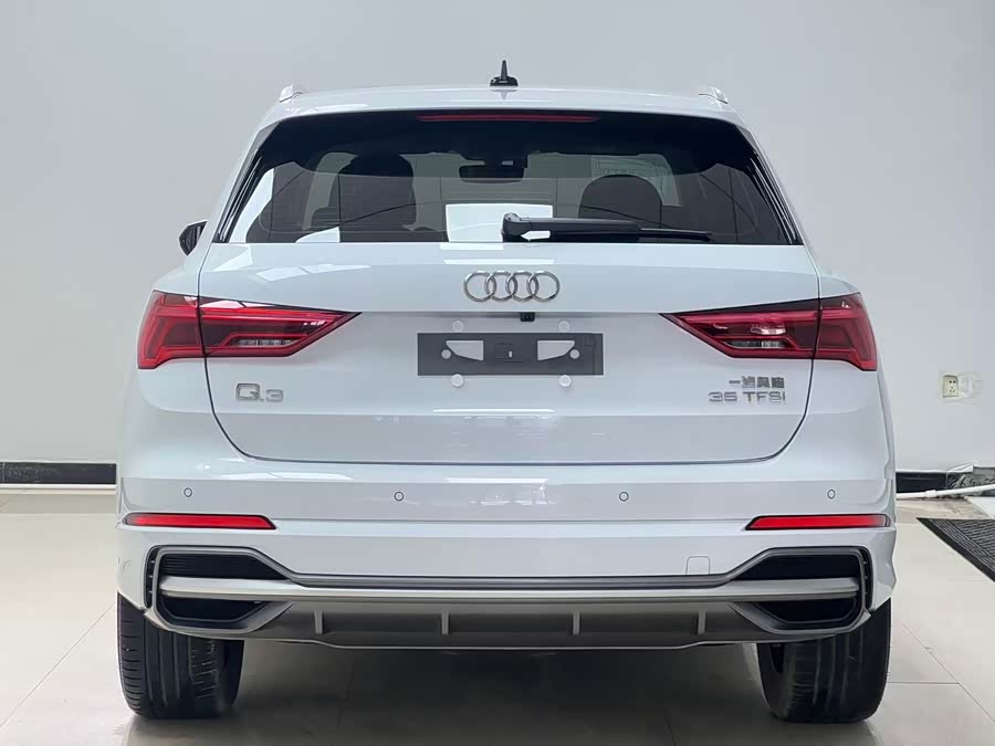 Audi Q3 2022, фото 5