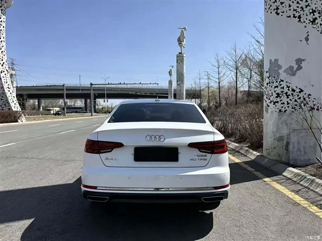 Audi A4L, 2019 24