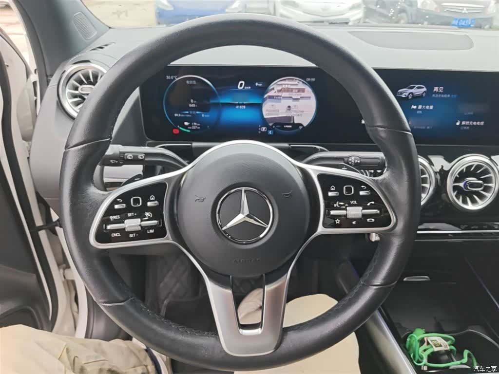 Mercedes-Benz EQA, 2023 11