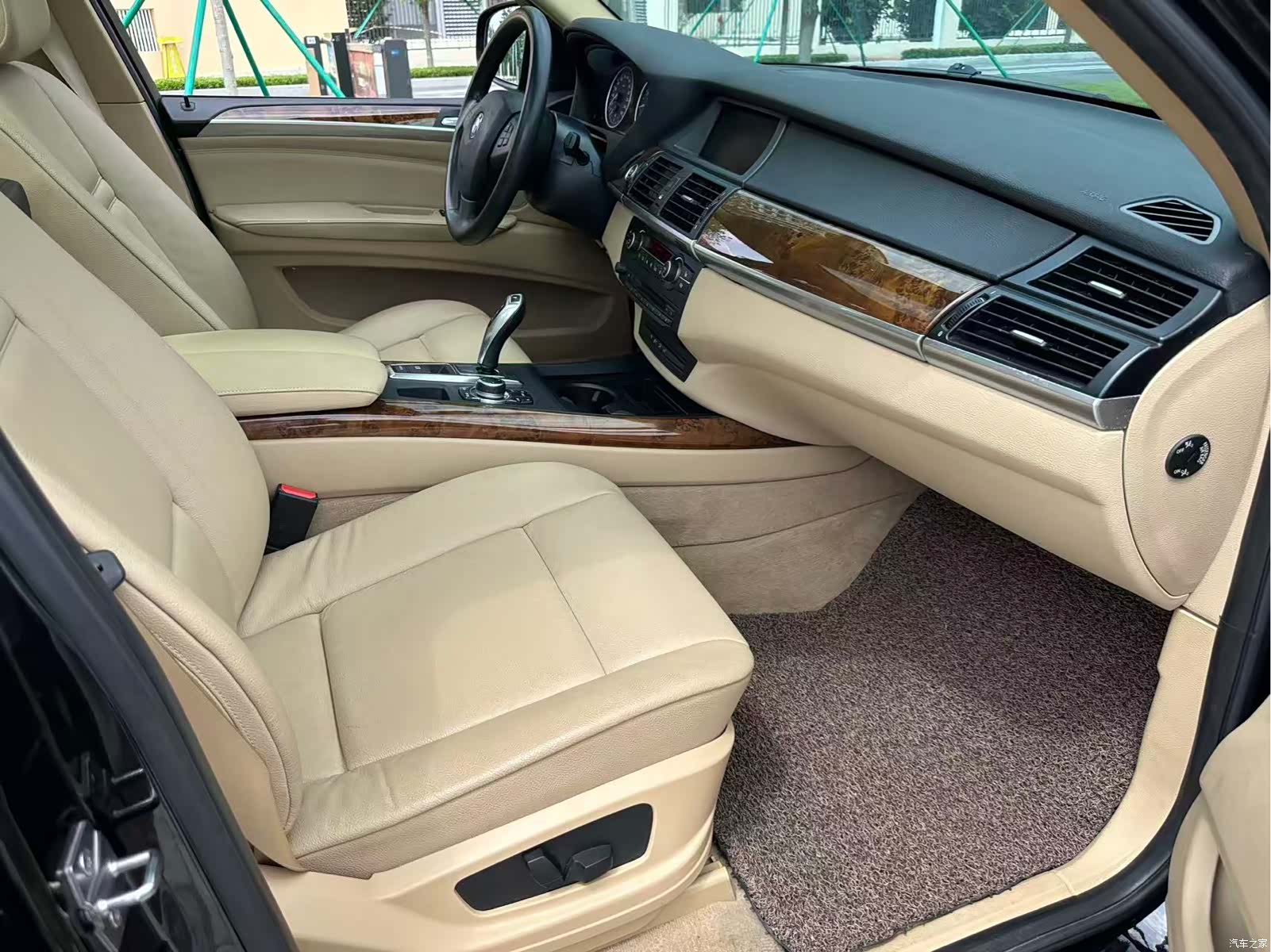 BMW X5, 2010 7