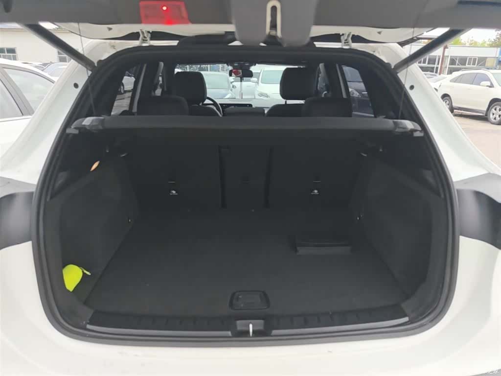 Mercedes-Benz EQA, 2023 19