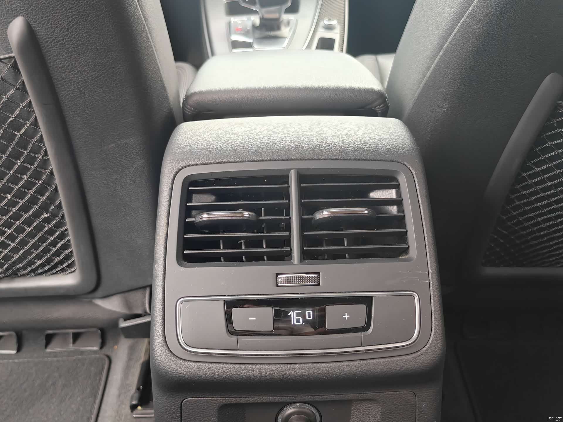 Audi A4, 2022 23