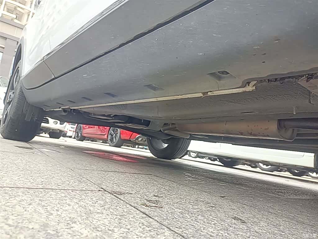 Roewe RX3, 2022 21