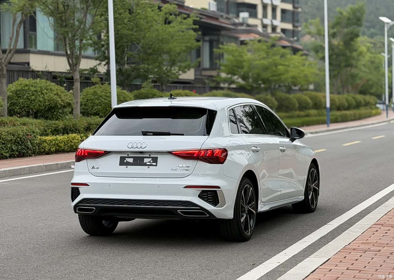 Audi A3, 2023 все фото