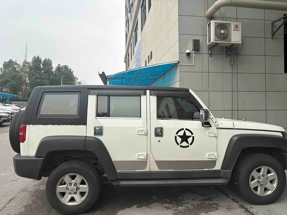 Beijing BJ40