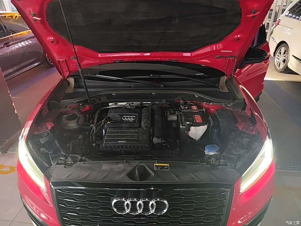 Audi Q2L, 2019 20
