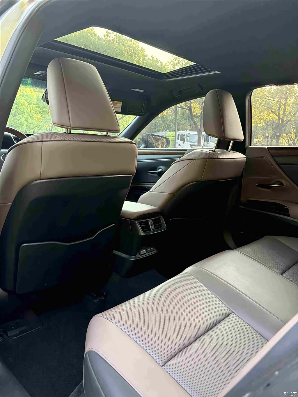 Lexus ES, 2024 14