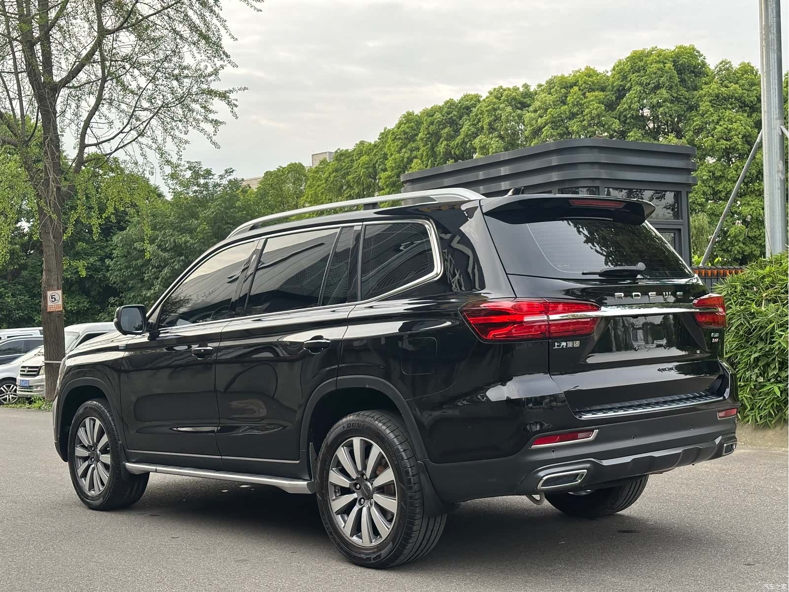 Roewe RX8, 2022 21