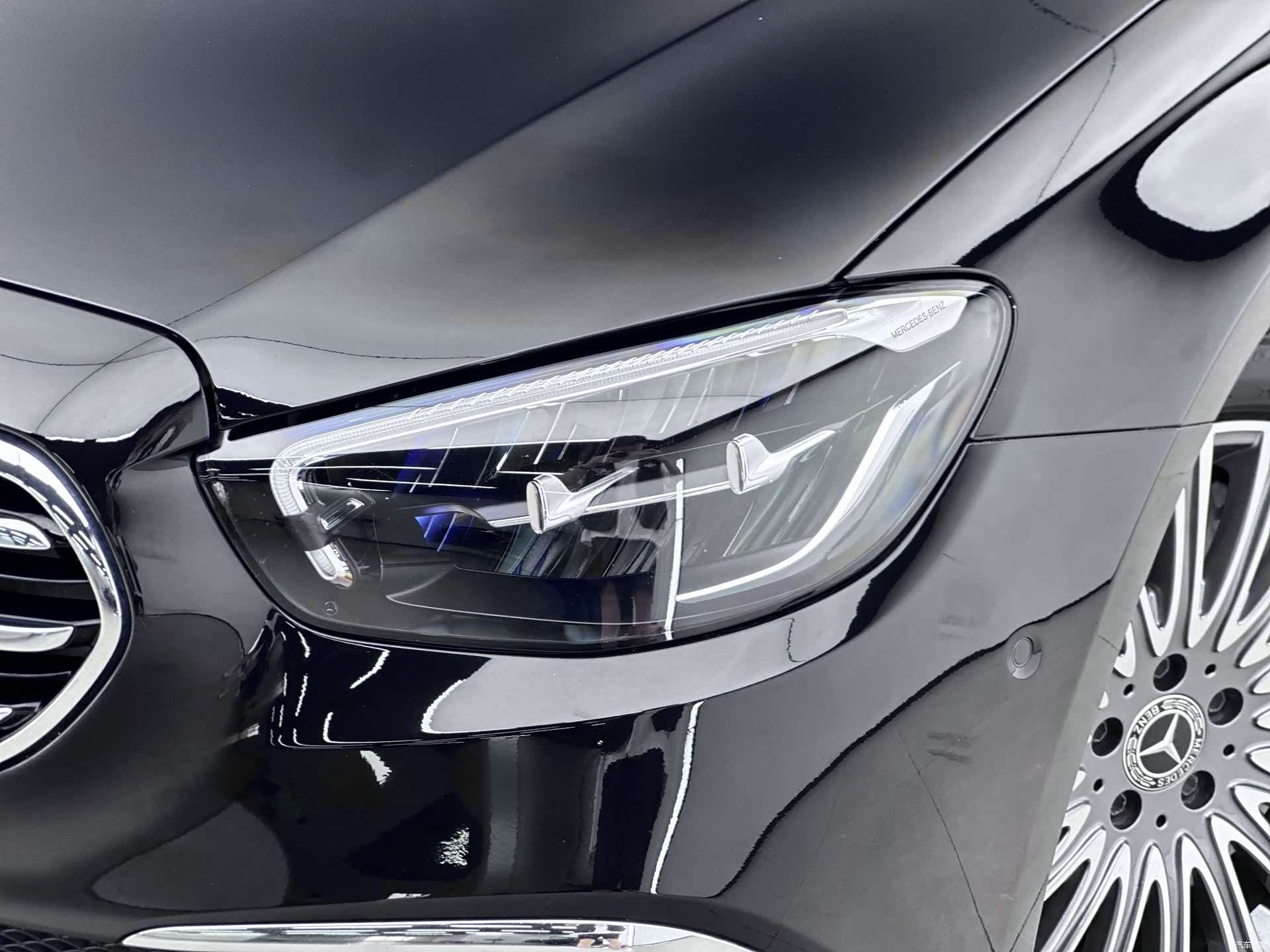 Mercedes-Benz E-Class, 2023 15
