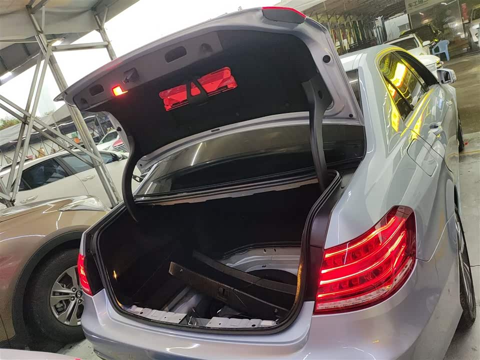 Mercedes-Benz E-class Mercedes-Benz E-class