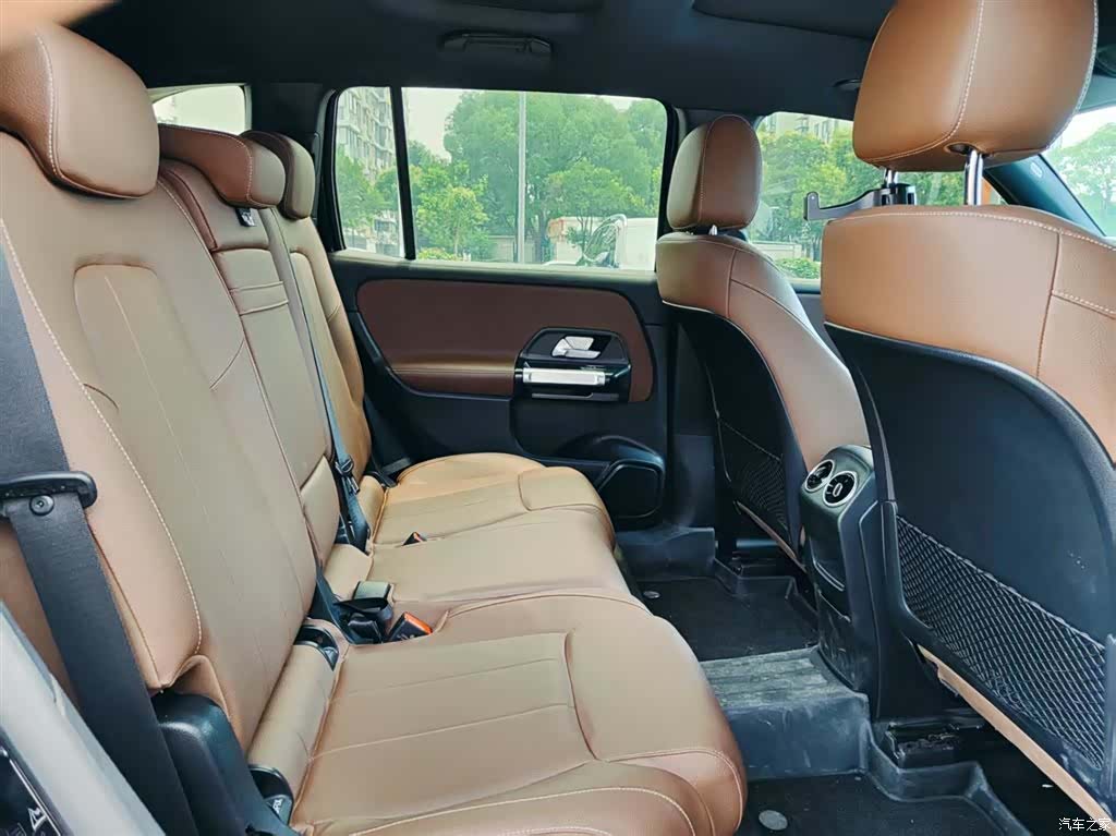 Mercedes-Benz GLB, 2024 16