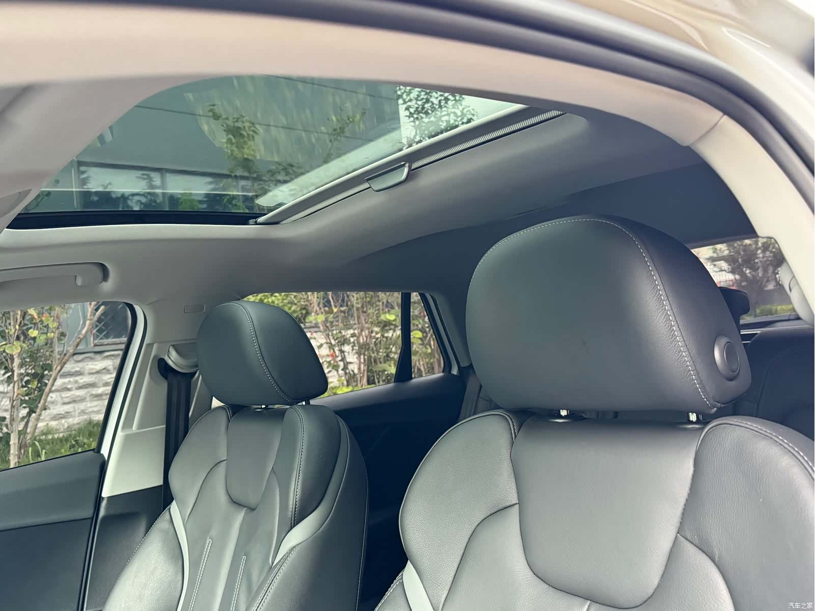 Audi Q2L, 2022 12
