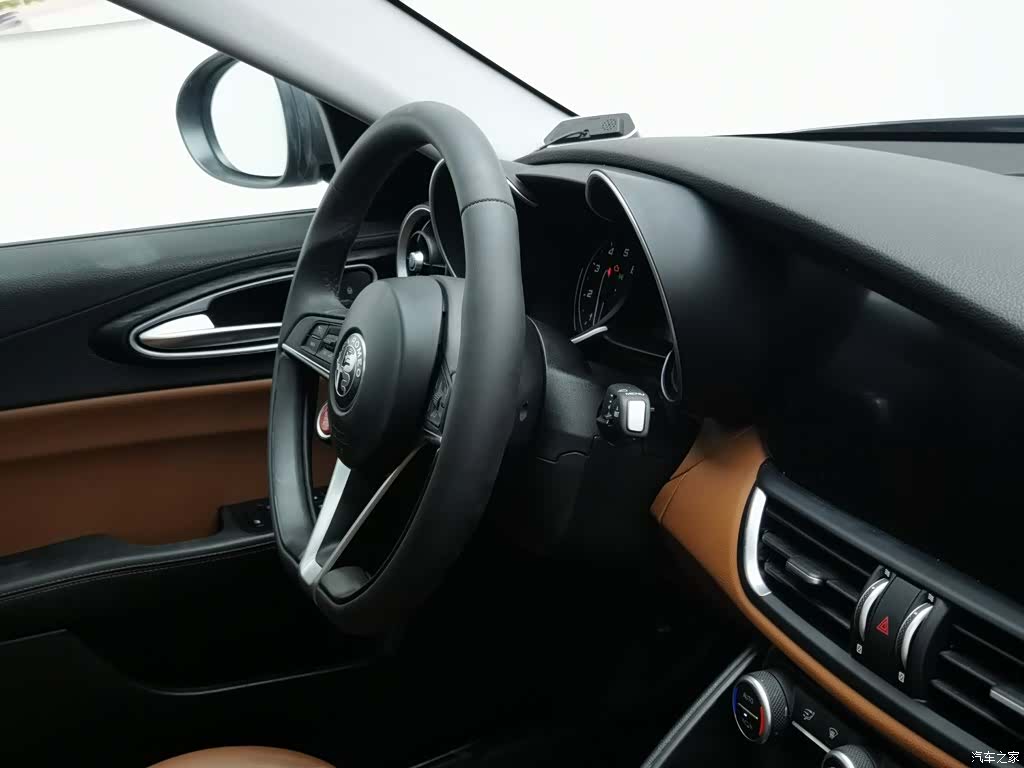 Alfa Romeo Giulia, 2019 22
