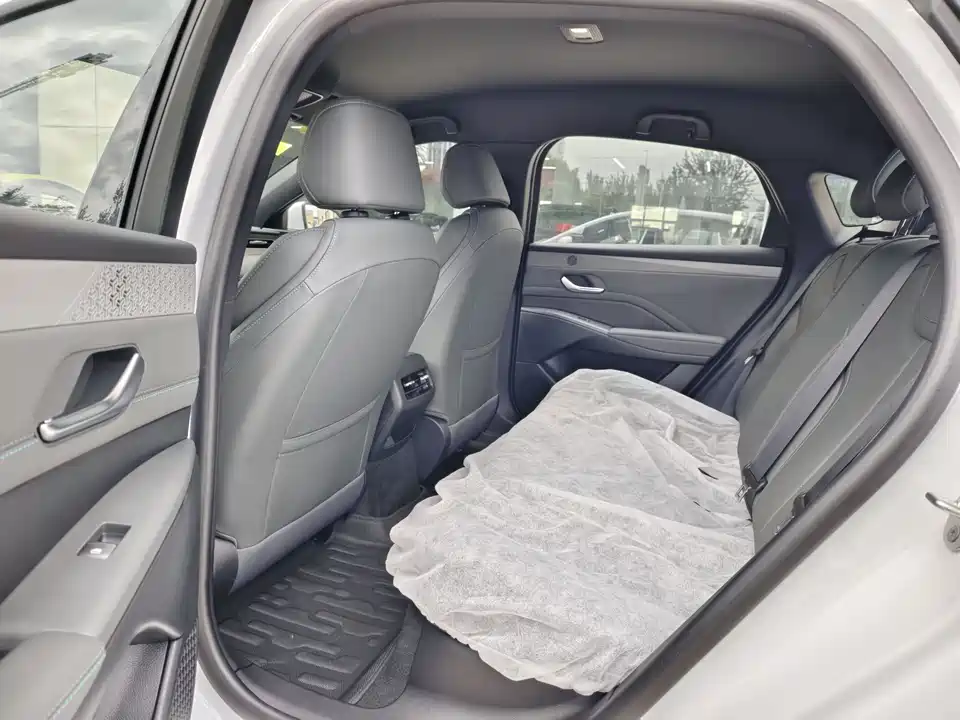 BYD Qin Yuan BYD Qin Yuan
