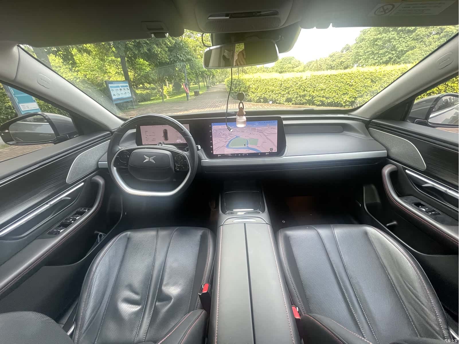 Xpeng P7, 2021 13